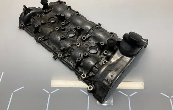 Mercedes-Benz E W211 Rocker cam cover A2720161305 2720161305