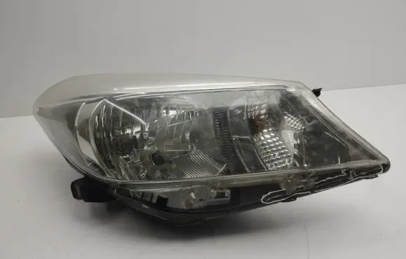 Toyota Yaris Headlight/headlamp