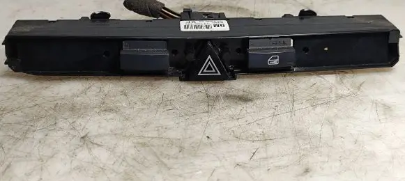 Opel Astra H Hazard light switch 13100105