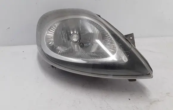 Opel Vivaro Headlight/headlamp 7700311372