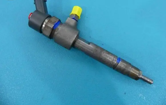Fiat Punto (188) Fuel injector 0445110019 IMPRK972462