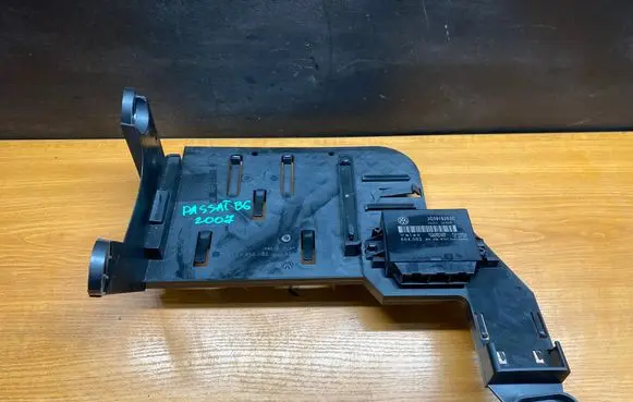 Volkswagen PASSAT B6 Parking PDC control unit/module 3C0919283C 604082 06533160