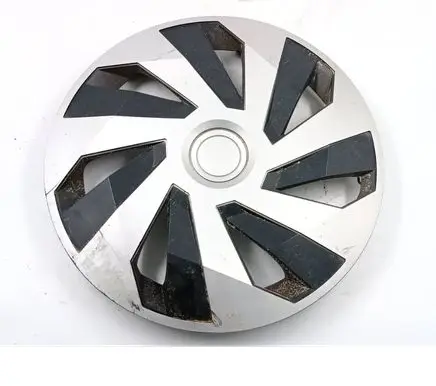 Volkswagen Fox R14 wheel hub/cap/trim 
