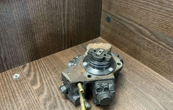 Fiat Fiorino Fuel injection high pressure pump 55237690 0445010311