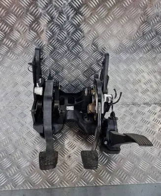 Opel Astra K Pedal assembly 39117366