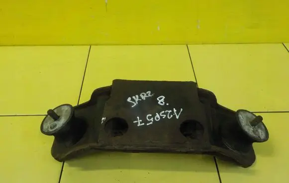 Ford Transit Gearbox mounting bracket 
