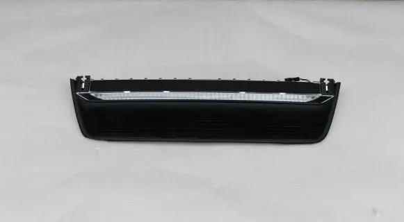 Porsche Taycan 9J1 Third/center stoplight 9J1945087E 00032682 01555600