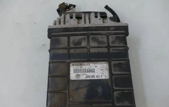 Ford Galaxy Engine control unit/module 028906021P
