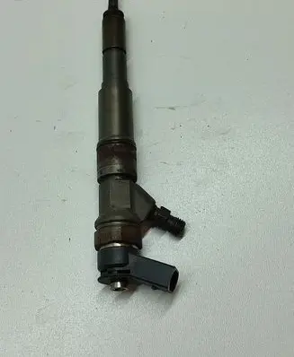 BMW 5 E60 E61 Fuel injector 7794435 0445110209