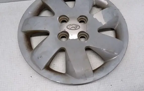 Hyundai Getz R14 wheel hub/cap/trim 529601C400