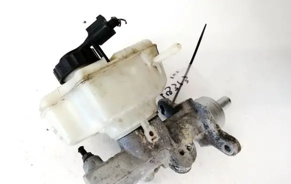 Volkswagen Golf V Master brake cylinder 1k0945459