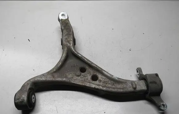 Mercedes-Benz ML W166 Front lower control arm/wishbone 16604