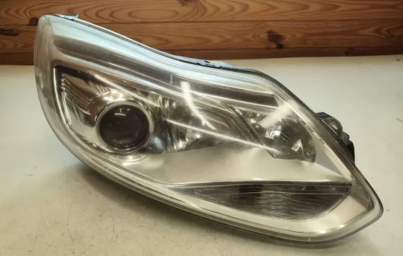 Ford Focus Headlight/headlamp BM5113D154AJ 1J77R 14821