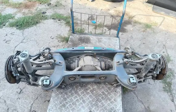 Mercedes-Benz E W213 Rear axle beam with reductor 