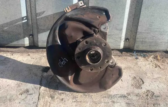 Audi TT TTS Mk2 Front wheel hub 8J0615312