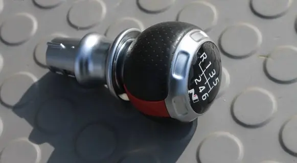 Hyundai i20 (BC3 BI3) Gear lever shifter trim leather/knob GALKA-BIEOW