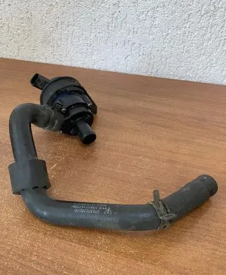 Porsche Panamera (970) Engine coolant pipe/hose 97057258300 E1186