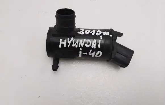 Hyundai i40 Windscreen/windshield washer pump 985101W010