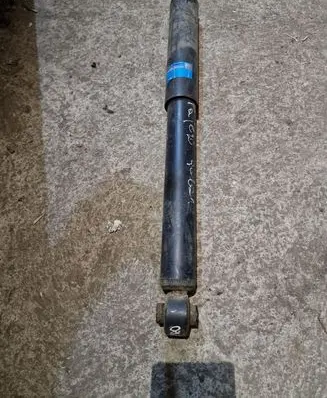 Mitsubishi Pajero Rear shock absorber/damper 280755