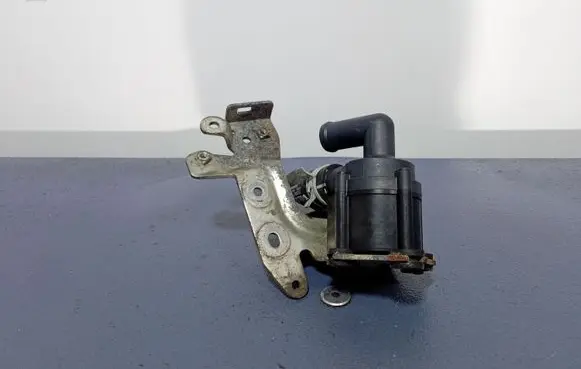 Volvo S90, V90 Water pump 31686005