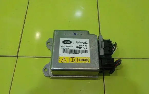 Land Rover Discovery 3 - LR3 Airbag control unit/module 8H2214D374AD 14AB41