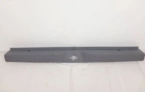 Hyundai Matrix Trunk/boot sill cover protection 8577017000