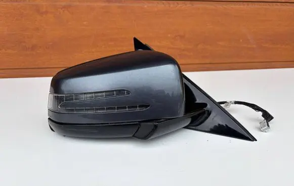 Mercedes-Benz E W212 Front door electric wing mirror A2128102016
