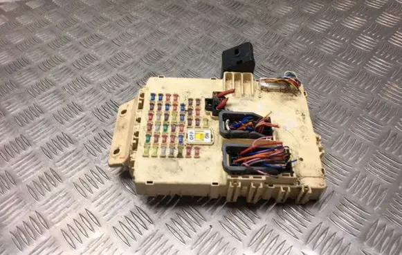 Hyundai i40 Fuse module 919503Z121 3Z1211410200125