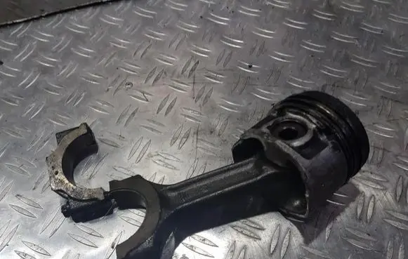 Fiat Bravo - Brava Piston with connecting rod