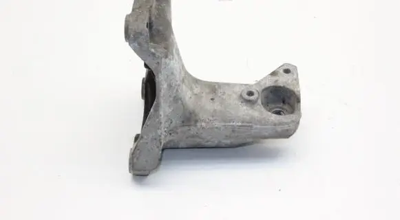 BMW 1 F20 F21 Engine mounting bracket 6788612
