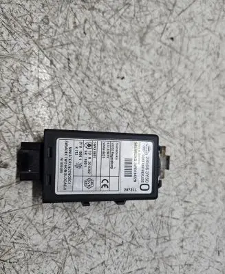Nissan X-Trail T30 Door central lock control unit/module 285963Y50