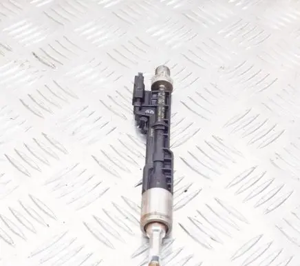 BMW 4 F32 F33 Fuel injector 0261500172 7639994