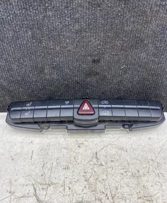 Mercedes-Benz Sprinter W906 Hazard light switch HVW9065453607