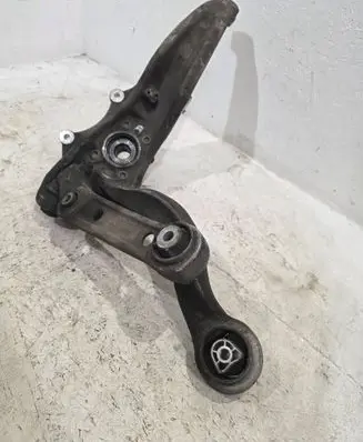 BMW 5 G30 G31 Front wheel hub spindle knuckle