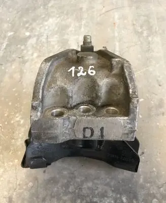 KIA Magentis Engine mount bracket 218152G000