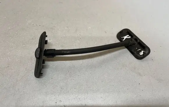 Opel Astra K Windshield washer spray nozzle 13390451