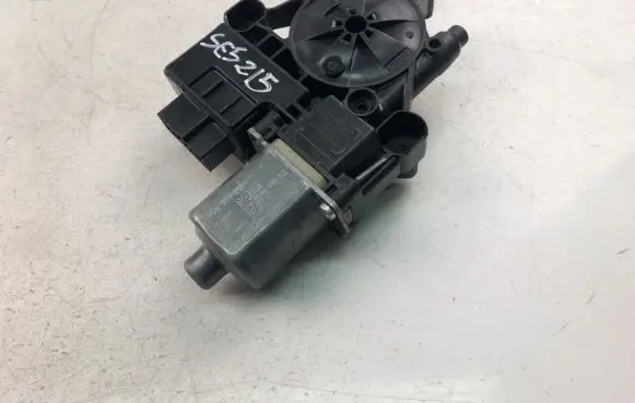 Seat Leon (5F) Front door window regulator motor 5Q0959812