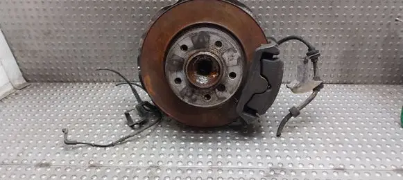 BMW 3 E92 E93 Front wheel hub spindle knuckle 6793209