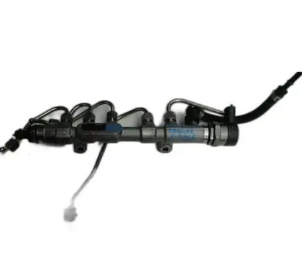Jaguar F-Pace Fuel injector supply line/pipe G4D3-9D280-AA