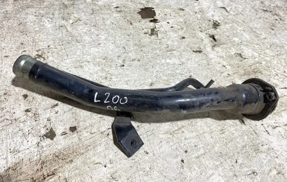 Fuel tank filler neck pipe