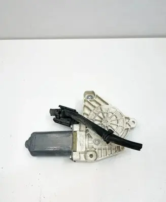 Mercedes-Benz SL R231 Front door window regulator motor A2078200642 24073285