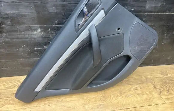 Skoda Octavia Mk2 (1Z) Rear door card panel trim 1Z9867211