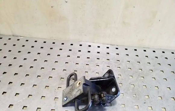 Audi A3 S3 A3 Sportback 8P Rear door lower hinge