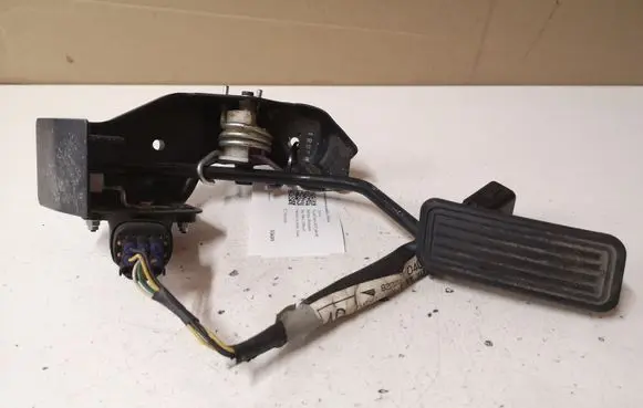 Toyota Corolla Verso AR10 Accelerator throttle pedal 8928152021 822230F040C