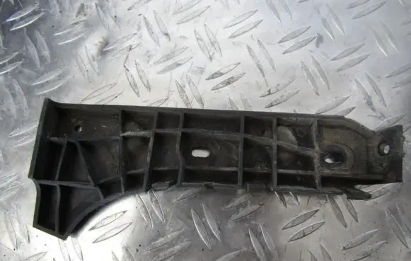 Audi A6 S6 C5 4B Front bumper mounting bracket 4b0807284b 4b0.807.284b