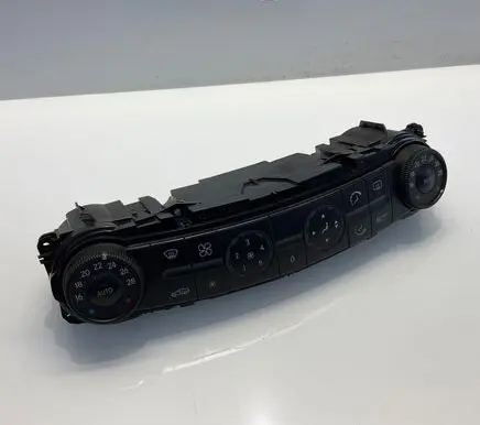 Mercedes-Benz E W211 Climate control unit 2118300090 00012304 HW0303