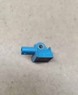 Volkswagen PASSAT B7 USA Airbag deployment crash/impact sensor 5K0959351A 5WK44270