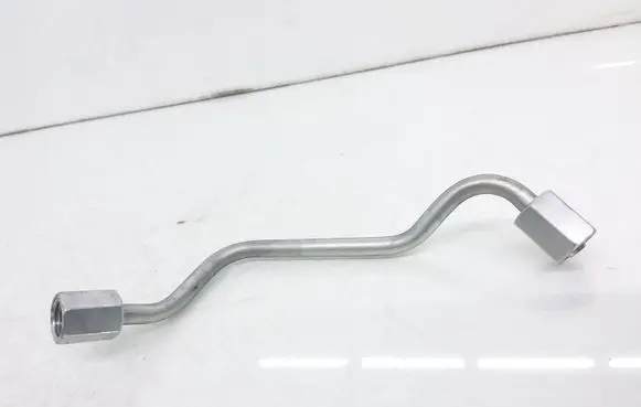 Fuel injector supply line/pipe