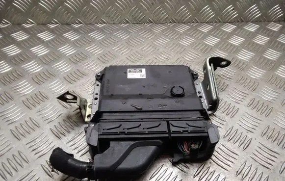 Toyota Prius (XW30) Engine control unit/module 8966147280 2753007394