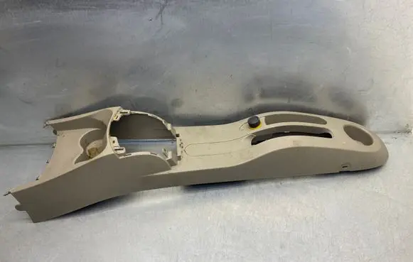 Renault Clio III Center console 8200407985 8200407990 6246S0661
